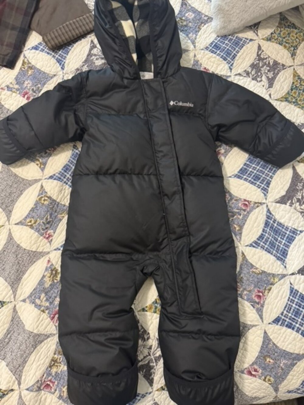 Columbia Black Hooded Baby Snowsuit Winter Infant Toddler One-Piece 12-18 month